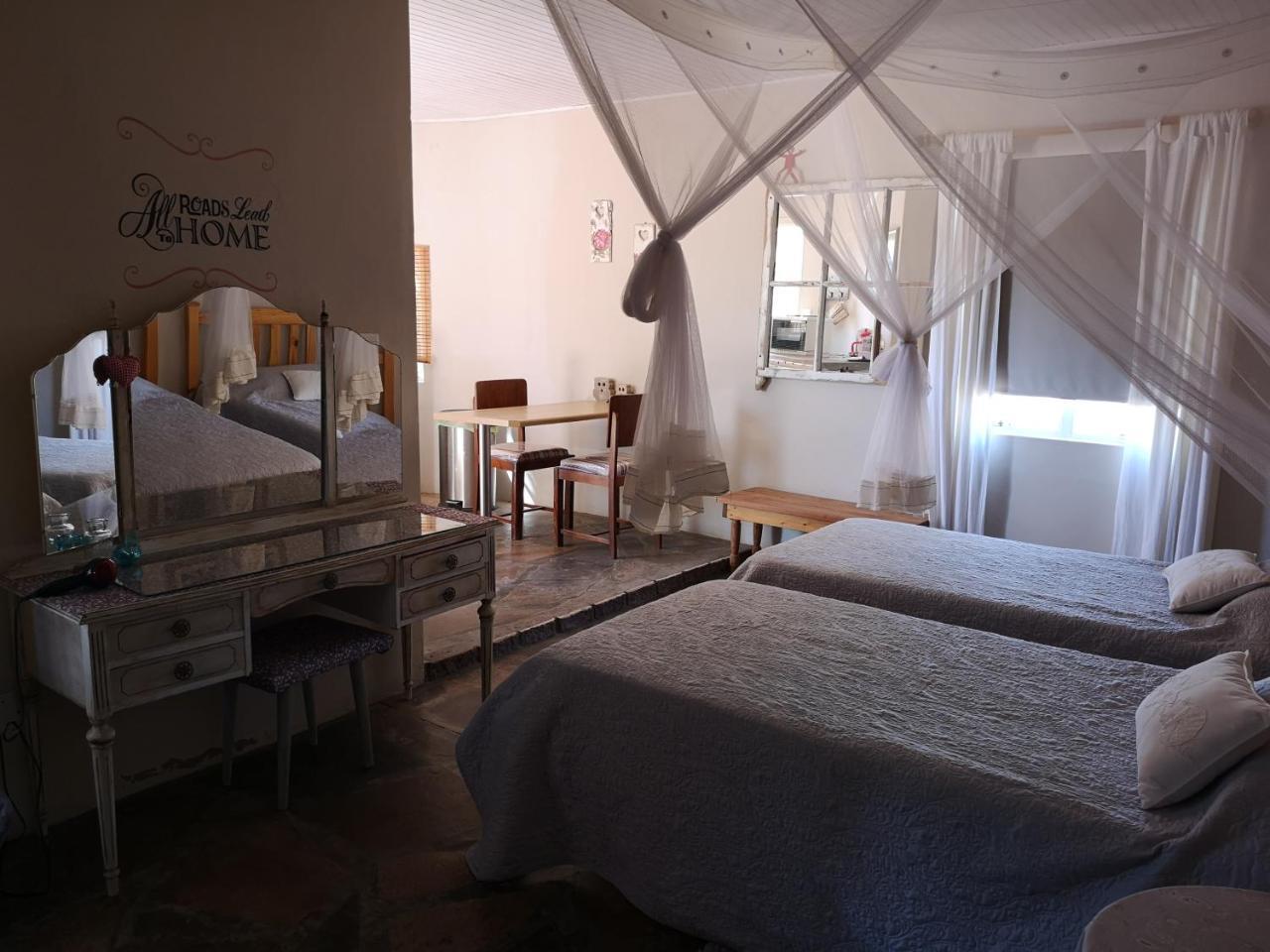 Terra Rouge Guestfarm & Sonstraal Farmhouse Koës Εξωτερικό φωτογραφία